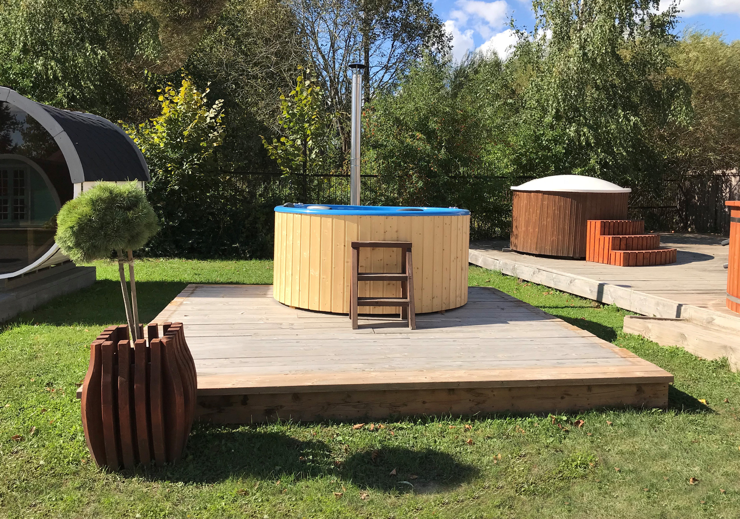 1.8m Fibreglass Hot Tub with external heater